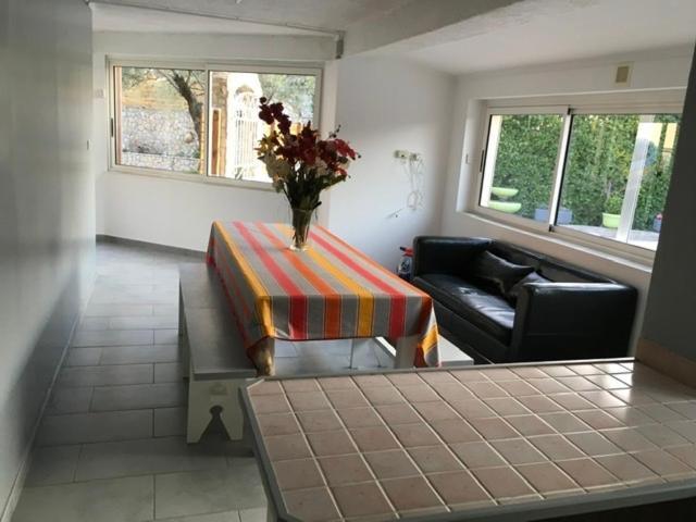 Appartement Rez De Chausse Bollène Dış mekan fotoğraf
