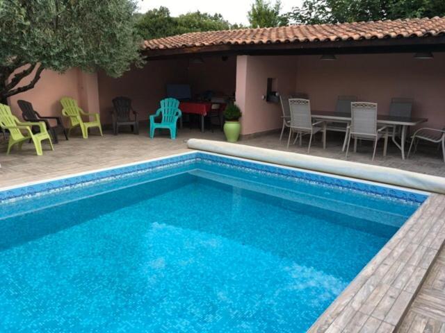 Appartement Rez De Chausse Bollène Dış mekan fotoğraf